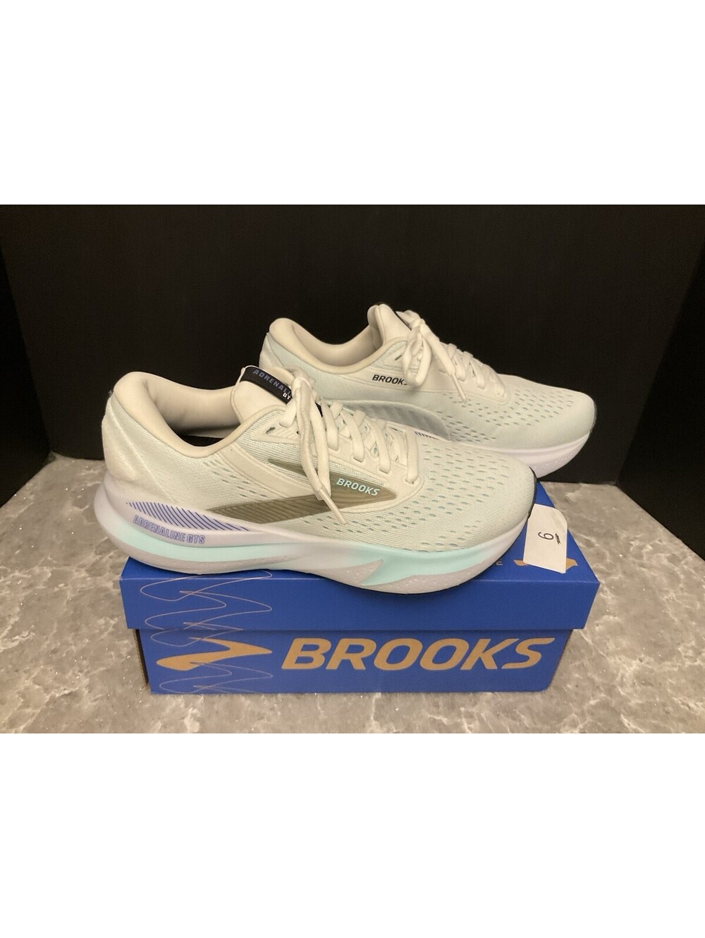 New! Womens Brooks Adrenaline GTS 24 White/Limpet Shell/Amparo Shoes. Size 6.5B.